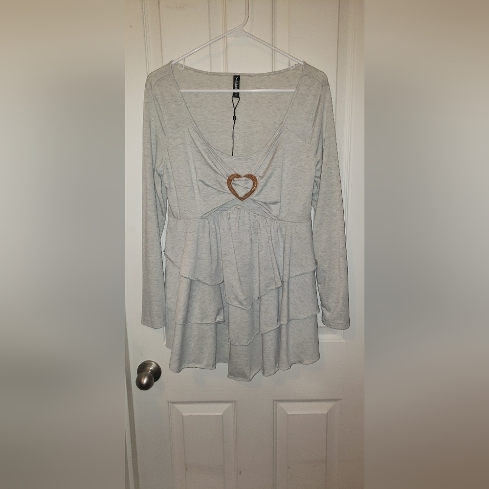 Just Fashion Now Ruffle Heart Tunic Top Medium